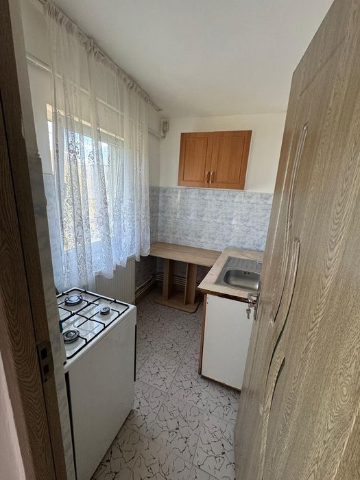 Garsoniera de vanzare et.3 zona HCC