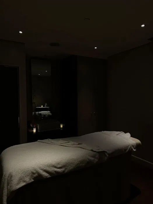 Массажист парень