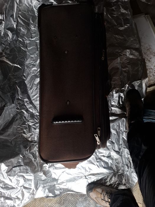 Чемодан дорожный