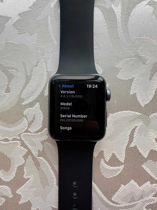 Iphone 12 Pro Max + Apple Watch Series 3
