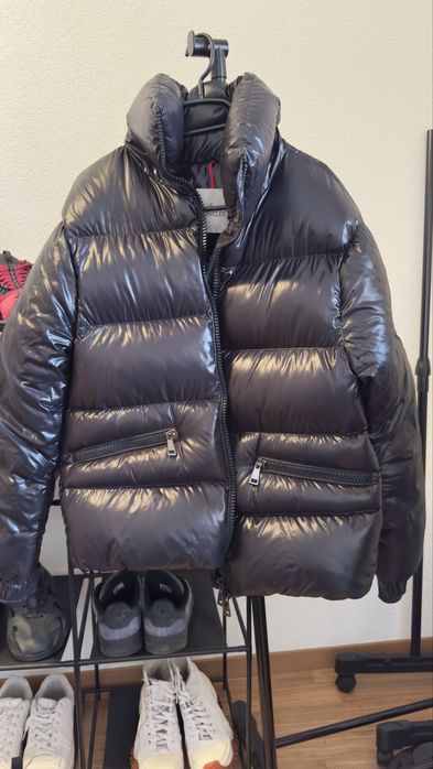 Geaca Moncler Editie Limitată