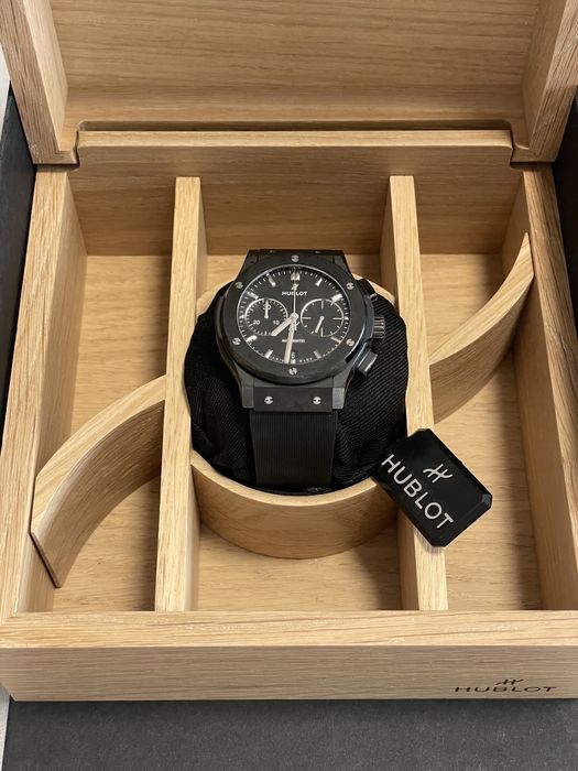Часовник Hublot Classic Fusion Chronograph 45 Black Magic