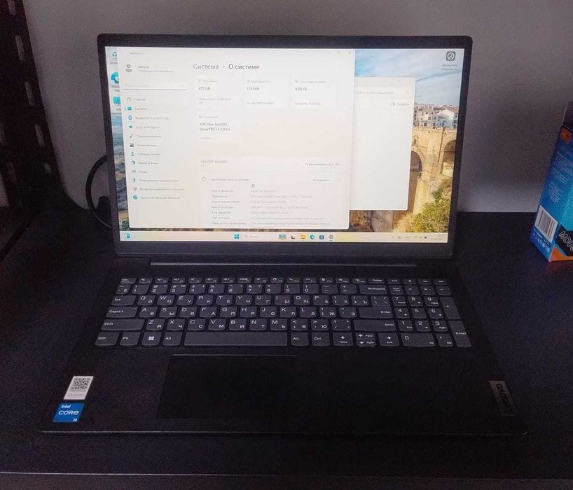 ноутбук Lenovo V15