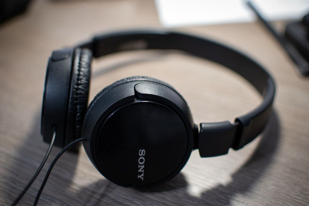 Căști on-ear cu fir Sony MDR-ZX110