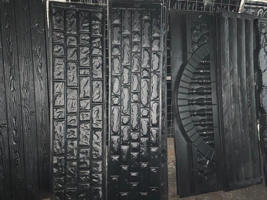 Matrițe pentru garduri si stalpi din beton. Fabricate din ABS