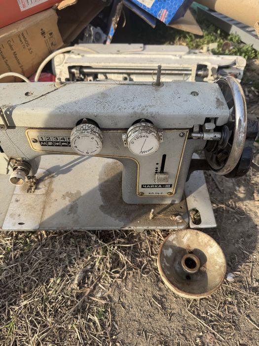 Швейные машинки продам