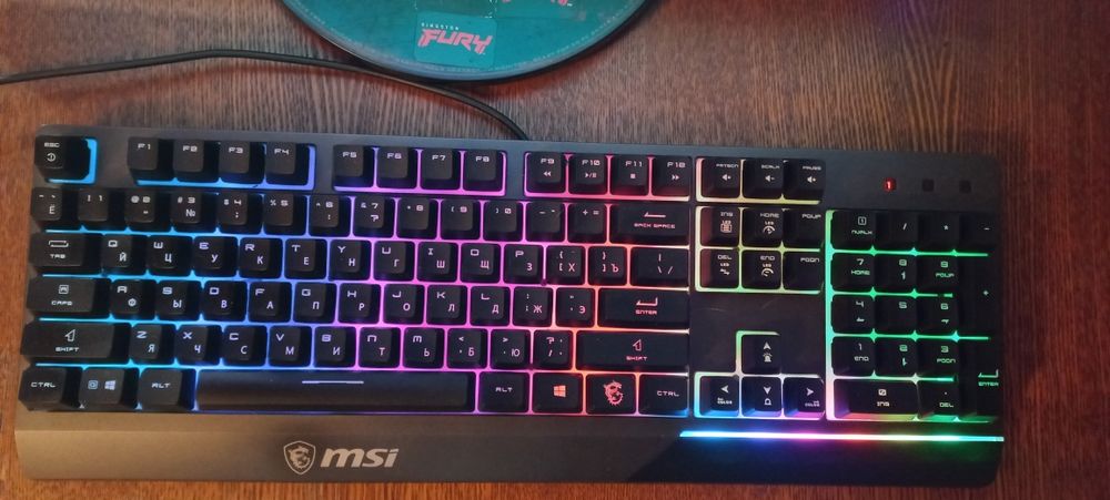 Msi клавиатура игровая.
