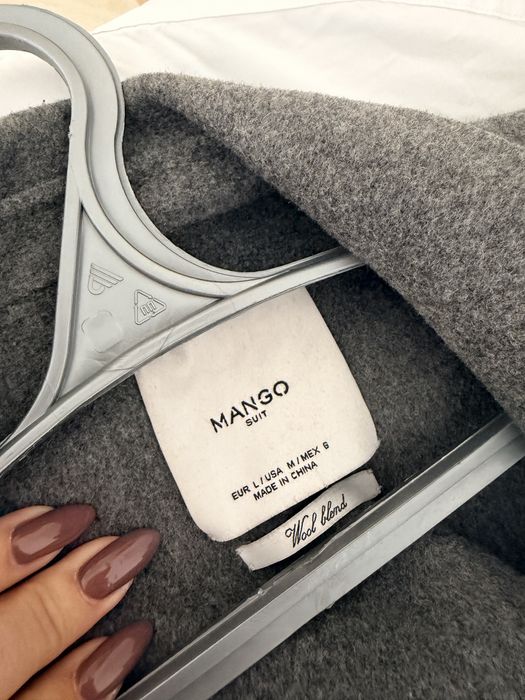 Пальто тонкое весенее Mango для женщин