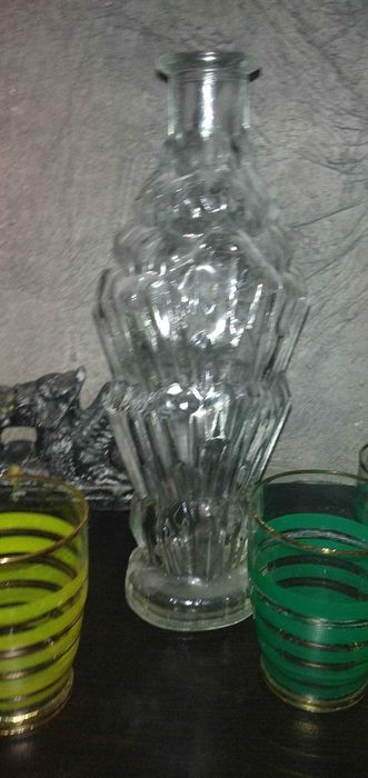 Cтарини  чаши ракиа Водка Кани  бутилки  вази ако ви трябва нещо тук е