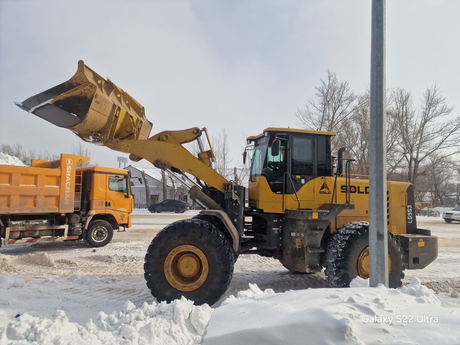 Услуги погрузчика 3х кубовый