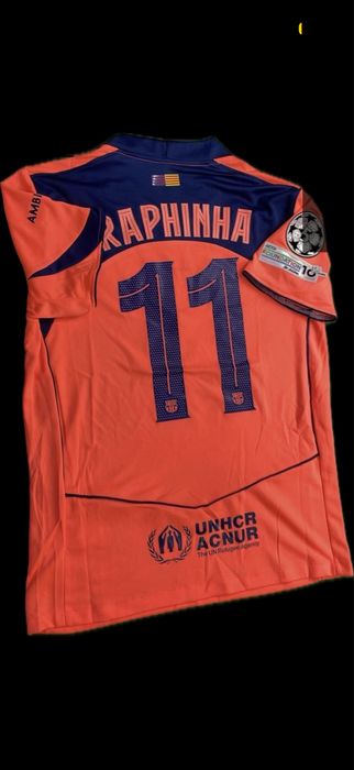 Tricou Raphinia.