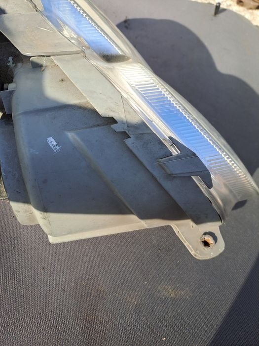 W209 Фарове Мерцедес Цлк, налични ляв и десен