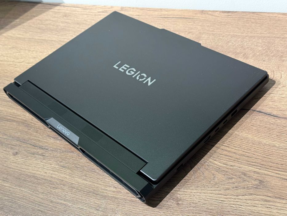 Laptop Gaming Lenovo Legion Pro 7 16" Ultra 9 275HX 32GB RTX 5080 1TB SSD Gen5 Win11 Pro