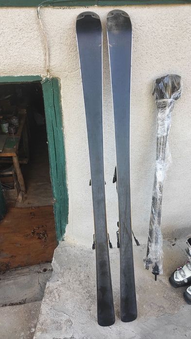 Дамско ски оборудване