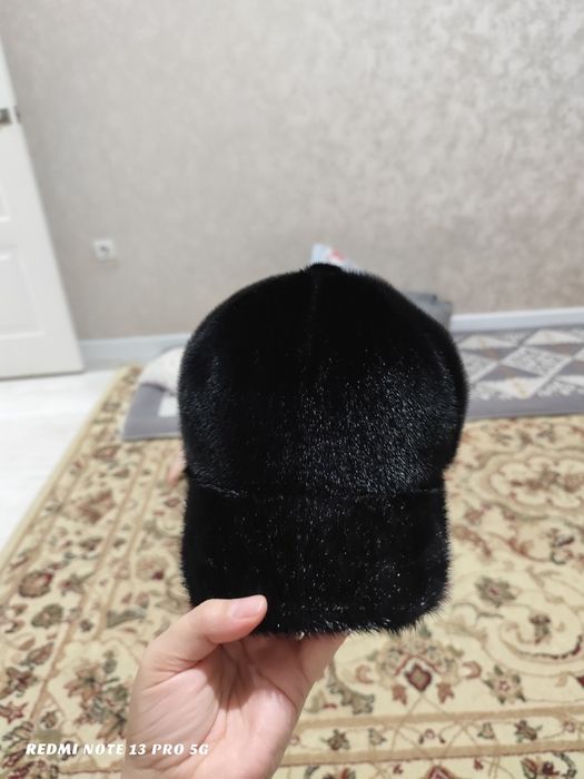 Продам новый норковый бейсболку