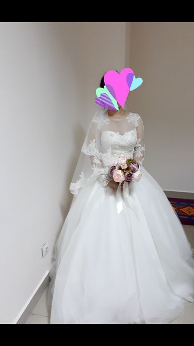 Свадебное платье. Диадема, корона, серьги в подарок.