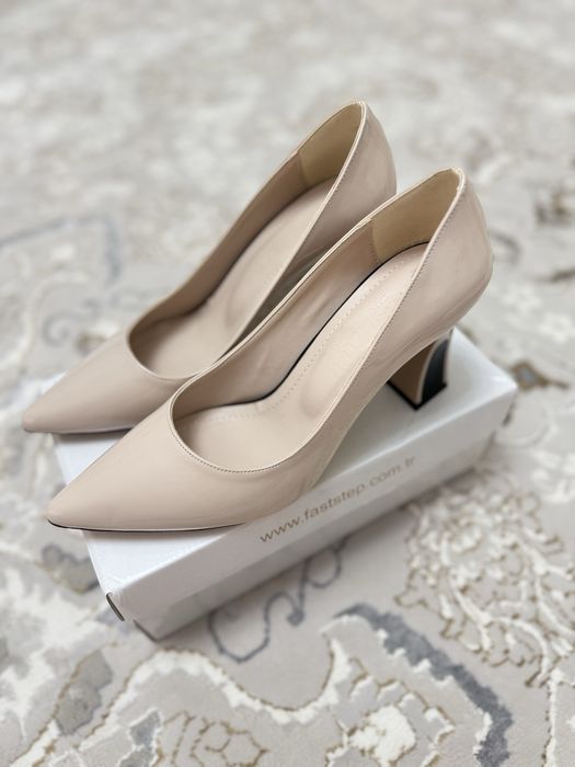 Fast step фирмасының туфлилері