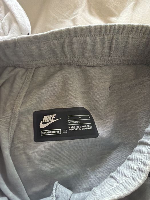 Къси Панталонки Nike tech fleece