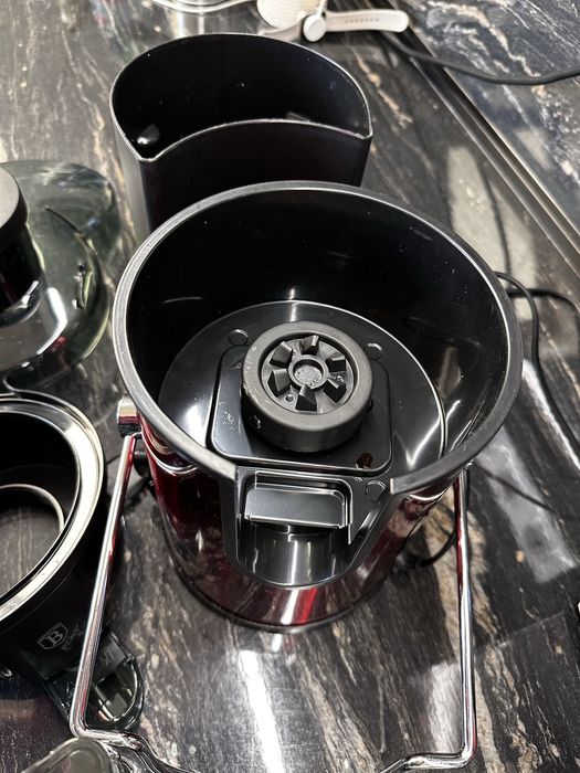 Сокоизстисквачка,Berlinger Haus BH 9075,червена