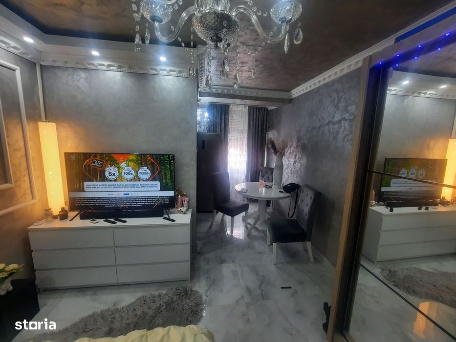 Vand apartament 1 camera intrare M 17- Satu Mare