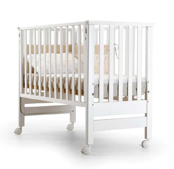 Vand patut cosleeping atasabil Anne Bebe Contact Azzurra lemn fag Italia, saltea inclusa, set protectie 4 piese bumbac si set lenjerie bumbac 3 piese