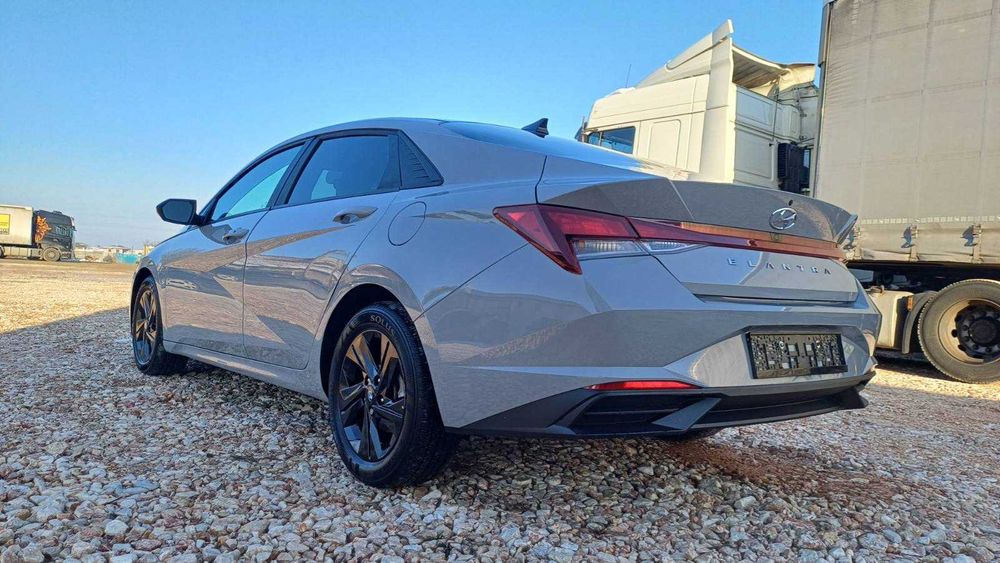 Hyundai Elantra хюндай елантра 2.0бензин 2023г.