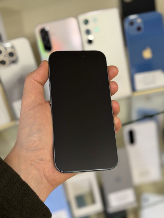 Iphone 16 - Teal / Black - 128 gb -