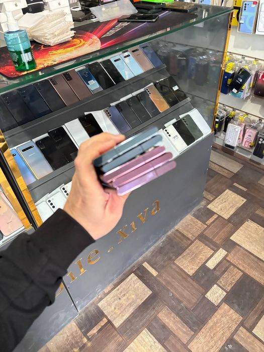 Samsung Galaxy s22 ultra pamiti 256gb Ozu 12gb