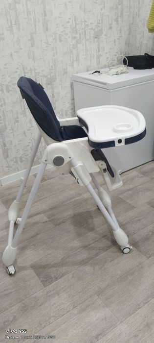 Продам складной детский стульчик