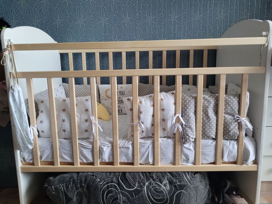 Продаю детскую кроватку