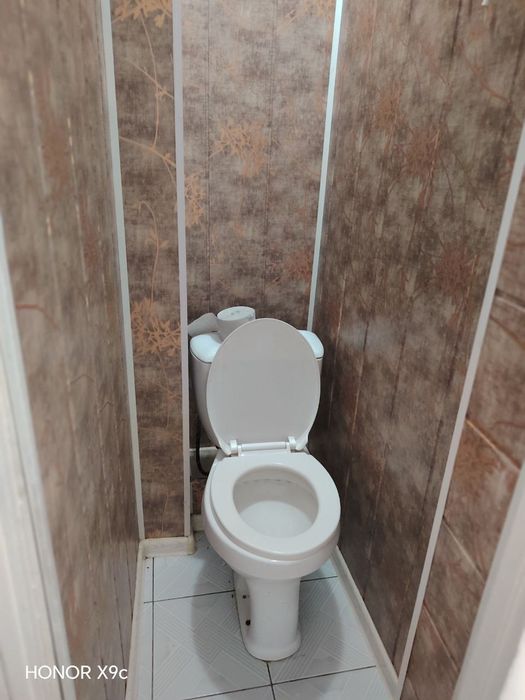 3xona 3 etaj o'rta padezda 8mik 440mln