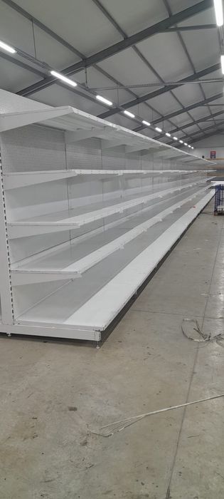 Rafturi metalice pentru supermarketuri