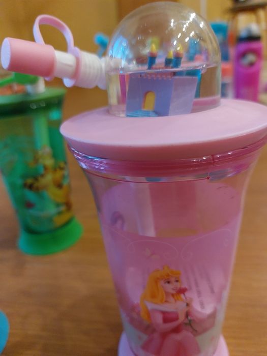 Детские бутылочки- игрушки разные