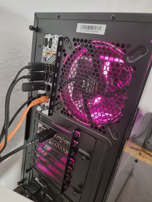 PC Gaming High-End – Ryzen 9 7950X3D + RTX 3080 – 9.000 lei