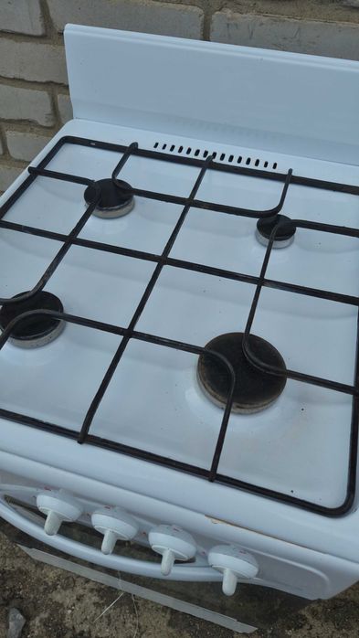 Продам газовую плиту