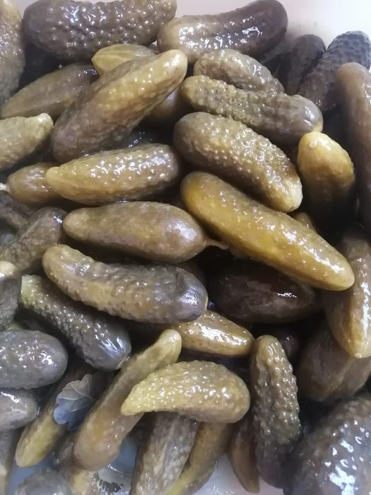 Бочковые солёные огурцы