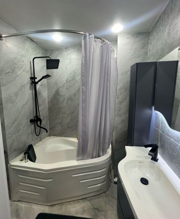 Продается квартира Юнусобод 6кв 4/1/16