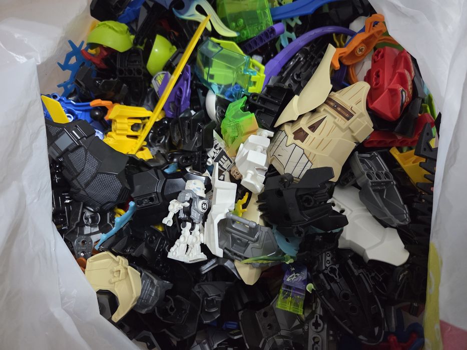 Детали bionicle, hero factory
