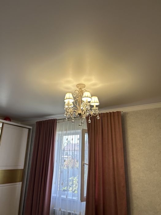 Люстры для спальни и кухни