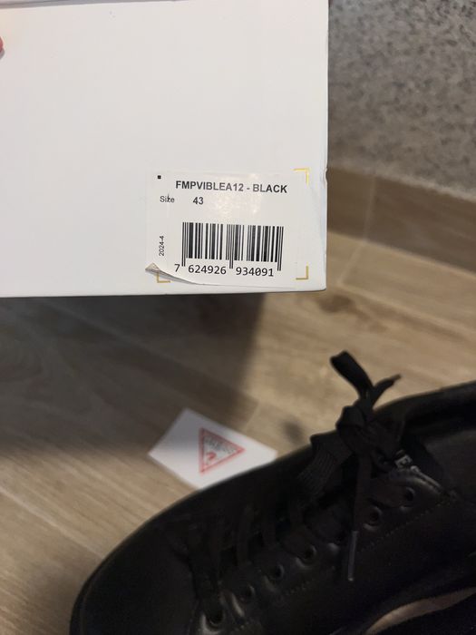 Обувки Guess н43