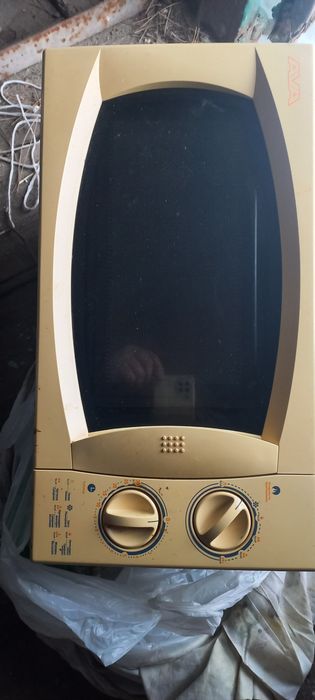 Микроволновка печь. Сатылады.  Жумыс  жасап тур