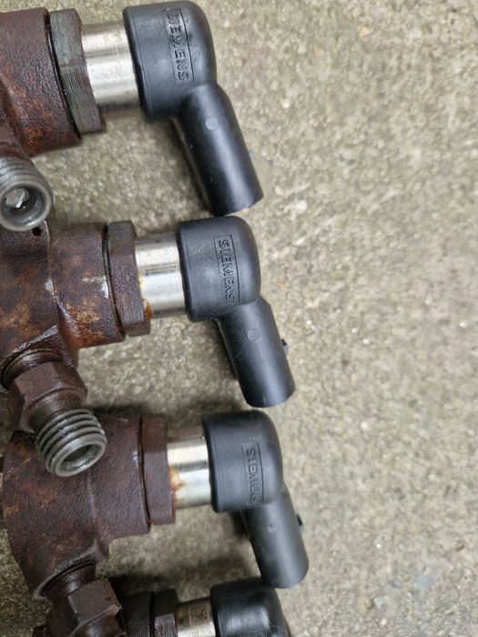 Vand injectoare pentru FORD FOCUS C-Max  1.8 TDCI