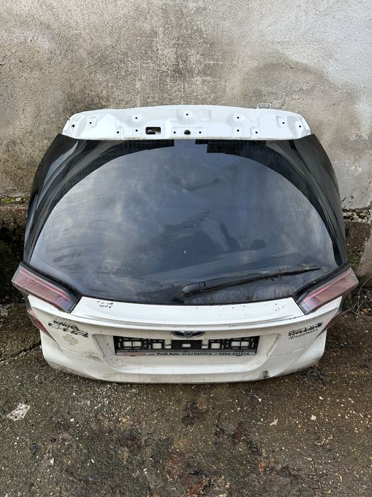 Багажник Toyota C-HR
