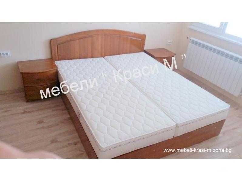 Спалня с 4 чекмеджета, с 2 високи табли -МАСИВ. Налична!