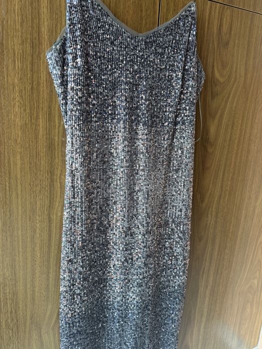 Дълга рокля с паети