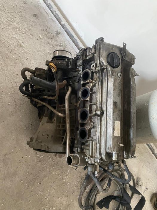 Продам двигатель можно по запчастям