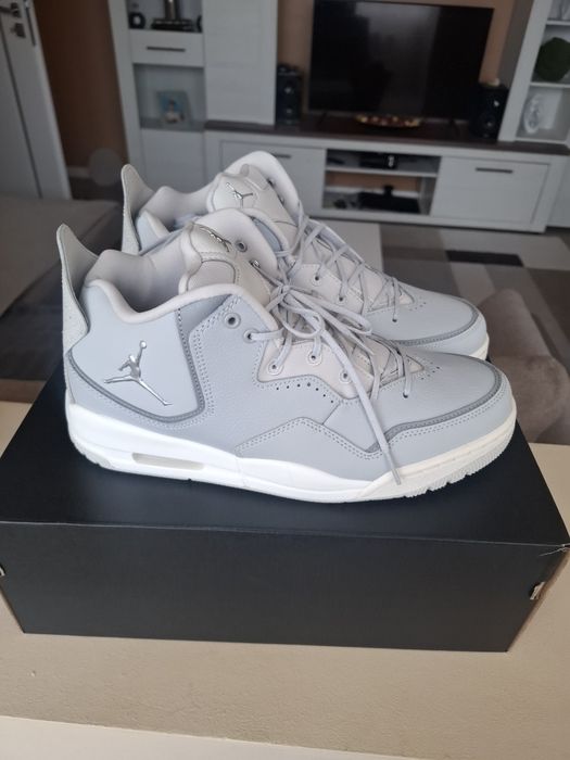 Jordan Courtside 23 , marimea 45 , noi