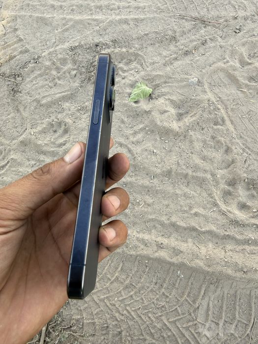 Iphone 15 Pro Max 256 simkartali