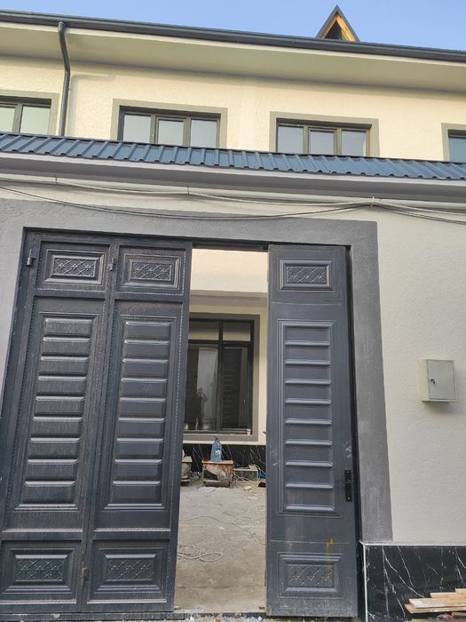 Продается трехуровневый коттедж массив Юнус Абад 15 квартал .