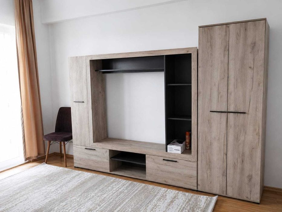 Închiriez apartament 2 camere, decomandat, parcare subterană in cartierul Zorilor, zona hotel Golden Tulip